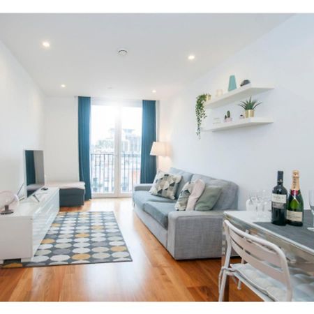 The Most Central Apartment In Cardiff Exterior photo